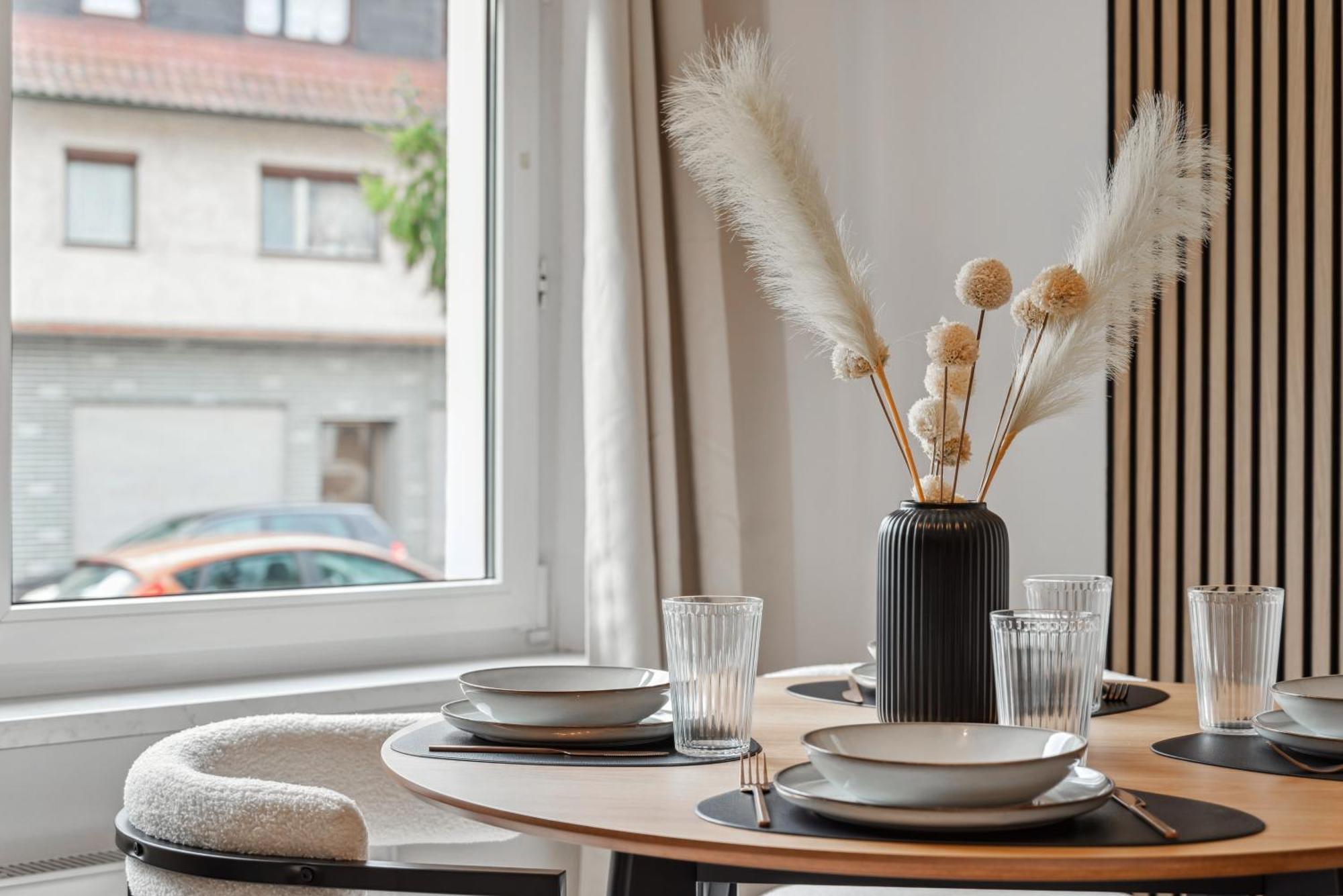 Malu Rooms - Ruhige Lage, Erdgeschoss, Smarttv, Netflix, 24H Checkin, Ludwigsburg Exteriör bild